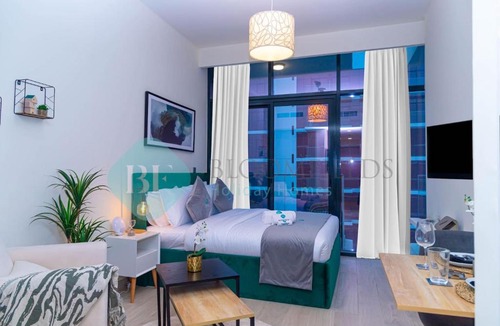 Nad Al Sheba Apartment | Bloomfields Studio - Azizi Riviera 44 - Meydan