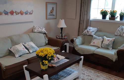 Blooming Point Apartment | Blooming Beach Suite Retreat. 5 minutes to the beach, close to PEI National Park