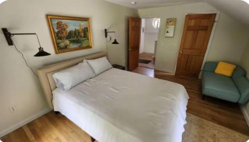 Shelburne House | Blooming Inn Shelburne Falls