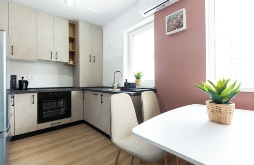 Baia Mare Apartment | Blooming Studio