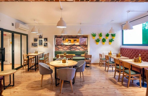 Connaught Place Hotel | bloomrooms @ Janpath