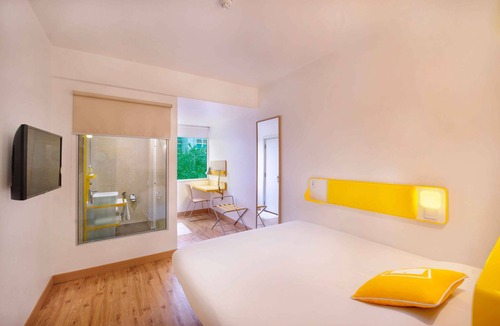 Connaught Place Hotel | Bloomrooms @ Janpath