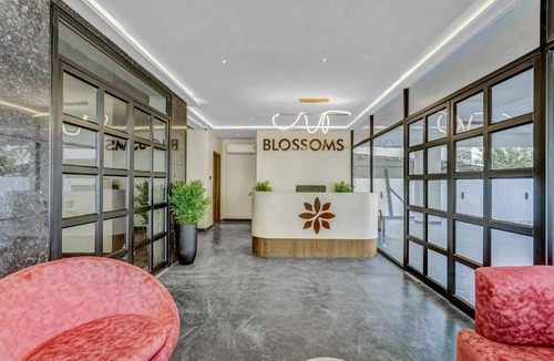 Medavakkam Hotel | Blossoms Hotel