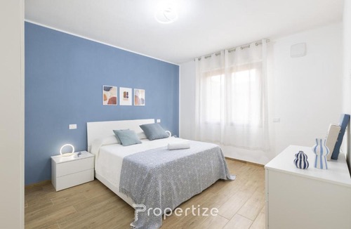 Monserrato Apartment | Blu Appartamento Moderno