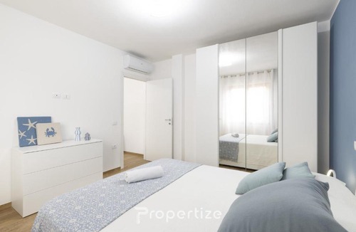 Monserrato Apartment | Blu Appartamento Moderno
