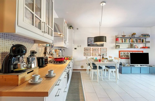 Sasso Moro Apartment | Blu Oltrelago Pool & Lake, Leggiuno, Italy