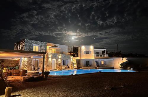 Adamas House | Blu Suites and Studios