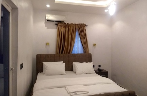 Surulere Hotel | BLUE AO HOtEL