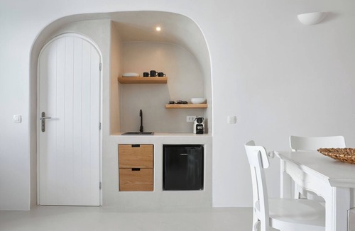 Oia Villa | Blue Art Caves