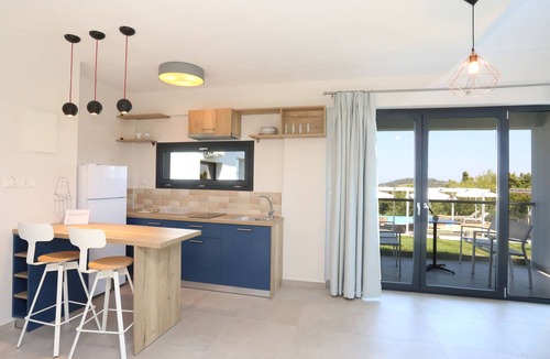 Paliouri Hotel | Blue Avenue