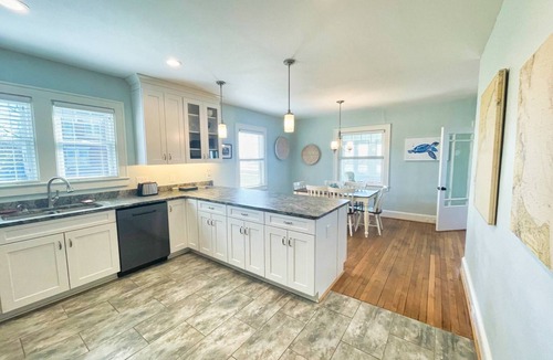 Sea Cottage Addition House | Blue Bay Home, Steps from Cape Charles Beach