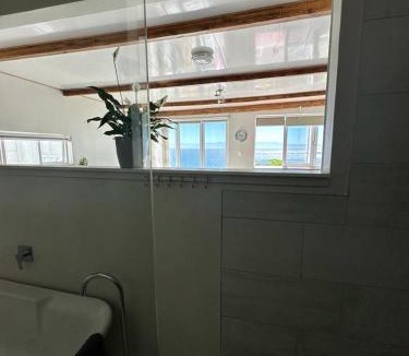 Redhill Bed & Breakfast | Blue Bay Studio Bayview