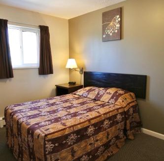 Fort Nelson Hotel | Blue Bell Inn