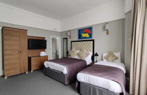 Pembridge Hotel | Blue Bells