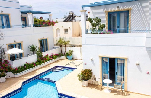 Daratsos Hotel | Blue Calm