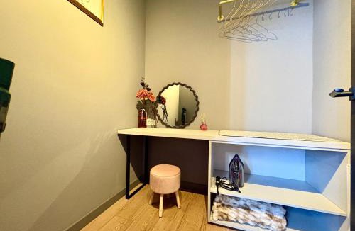 Constanta Apartment | Blue Central Apartment - Neversea Beach - Old Town