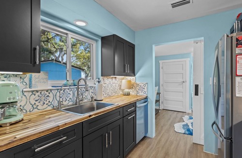 Cedar Key House | Blue Chair - Waterfront Dock w/Golf Cart Included