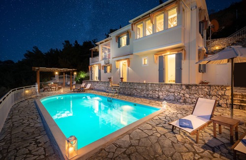 Tsoukaladhes Villa | Blue Chill Villa, where summer dreams come true! Magnificent view and location!