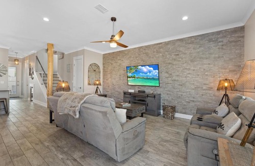 Emerald Waters Village House | Blue Coral
