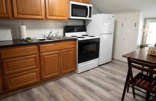 Massillon Apartment | Blue Door Apartment - No Cleaning Fees