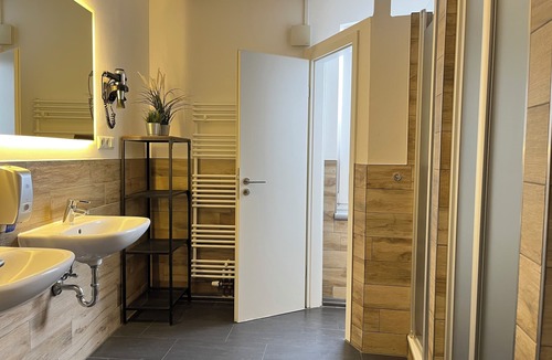 Kropeliner-Tor-Vorstadt Hostel | Blue Doors Hostel KTV