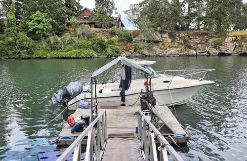 Chemainus House | - Blue Harbor Luxury Estate with Private Pool