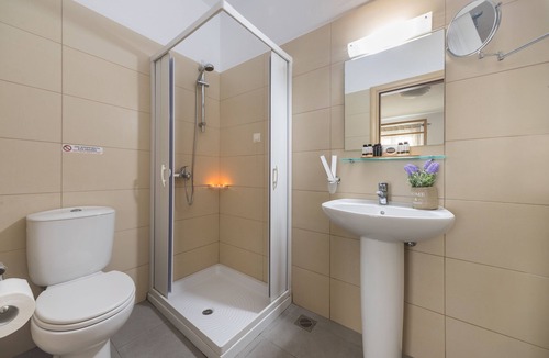 Kini Hotel | Blue Harmony Hotel
