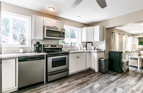 Verona Beach House | Blue Heron | Family Home by Sylvan Beach|Sleeps 12