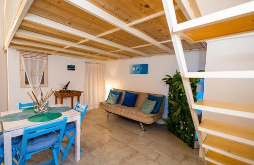 Parabita House | Blue Hole