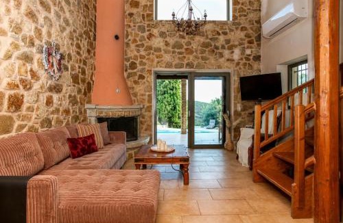 Koumaris Villa | Blue Jasmine Villa - Private Pool and Garden