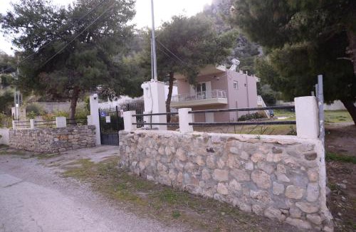 Loutraki-Agioi Theodoroi House | Blue Lagoon