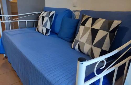 Kalathos Apartment | Blue line