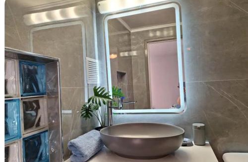 Kalathos Apartment | Blue line