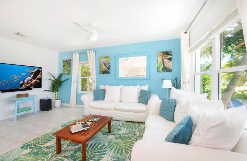 East End House | Blue Moon