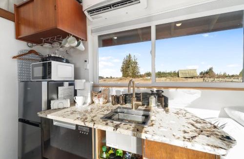 Port Angeles House | Blue Moon Tiny House Hot Tub Sauna MtnViews
