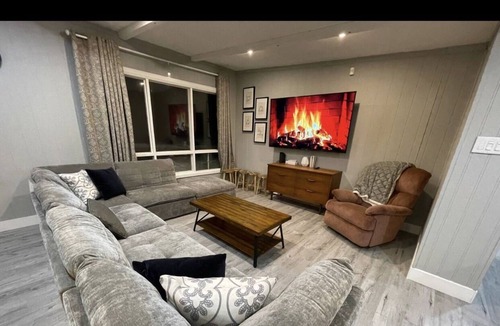The Blue Mountains Cottage | Blue Mountain Cottage. Please DM for monthly discount.