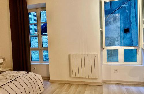 Chambery House | Blue Mountain