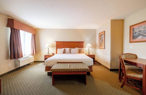 Rangely Hotel | Blue Mountain Inn And Suites
