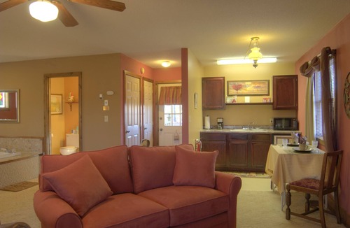 Sevierville Bed & Breakfast | Blue Mountain Mist Country Inn & Spa