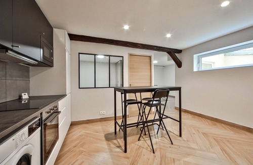 Quartier Saint-Ambroise Hotel | Blue Night International 49