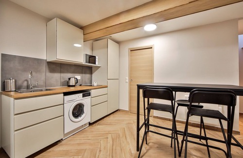 Quartier Saint-Ambroise Hotel | Blue Night International 49