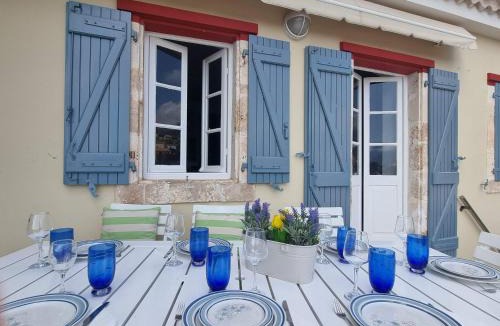 Assos House | Blue Note House