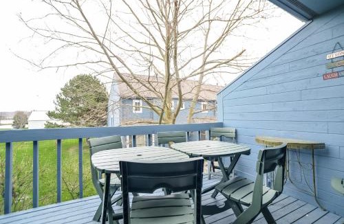 South Haven Apartment | Blue Orchid