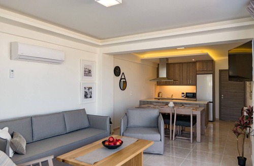 Platanes Villa | Blue oyster Beachfront villa, No car needed 1