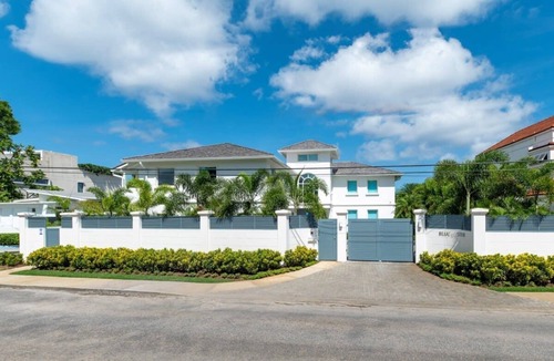Lower Carlton Villa | Blue Oyster Summary: