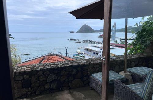 Labuan Bajo House | Blue Parrot