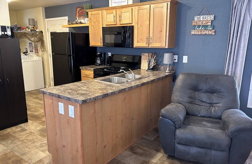 Tonto Basin House | Blue Perch is comfortable and new in the heart of Tonto Basin by Lake Roosevelt.