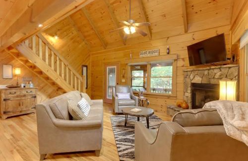 Blue Ridge House | Blue Ridge Cabin Rental w/Hot Tub & Creek Access!