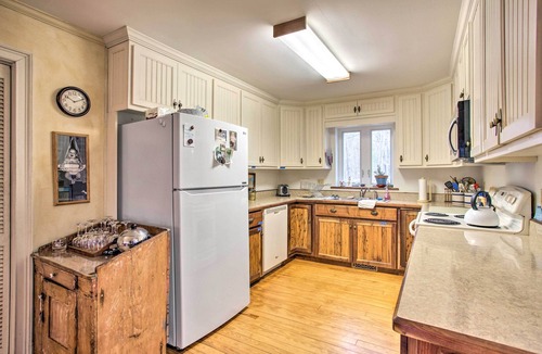 Gerton House | Blue Ridge Mountain Escape ~ 8 Mi to Chimney Rock