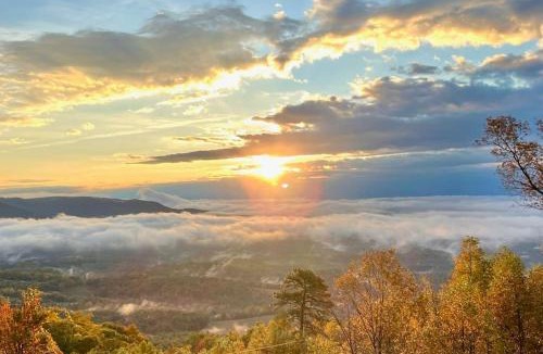 Cana House | Blue Ridge Parkway Panoramic Paradise-60 Mile View